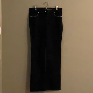 New York & Co Bootcut Jeans with embellished pockets Size 8.